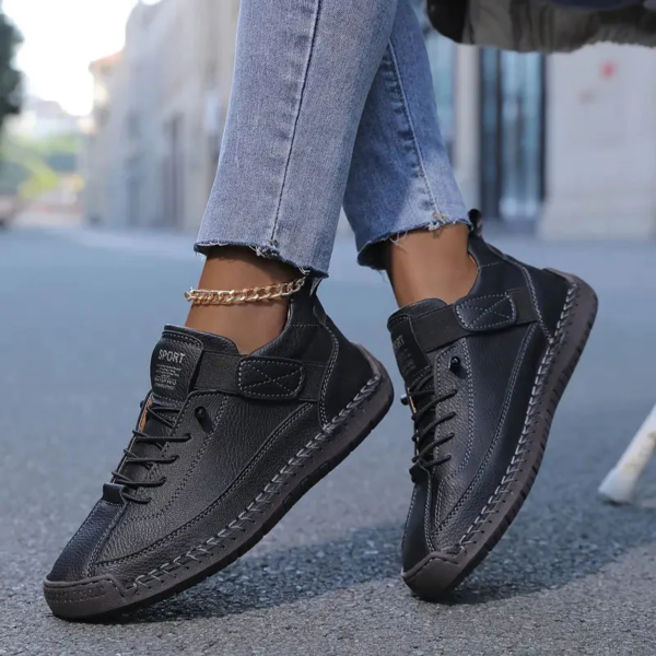 Sneakersy damskie niskie ze sznurowaniem i paskiem | Na co dzień – Czarny